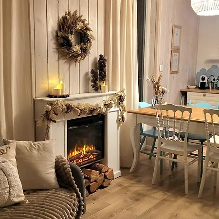 Coco Cupel - Aqua Z Jakuzzi *